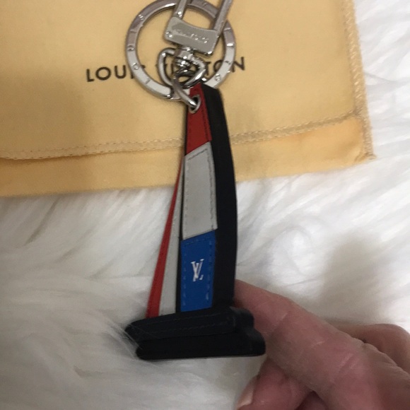 Louis Vuitton America’s Cup key chain/accessories - Picture 4 of 5